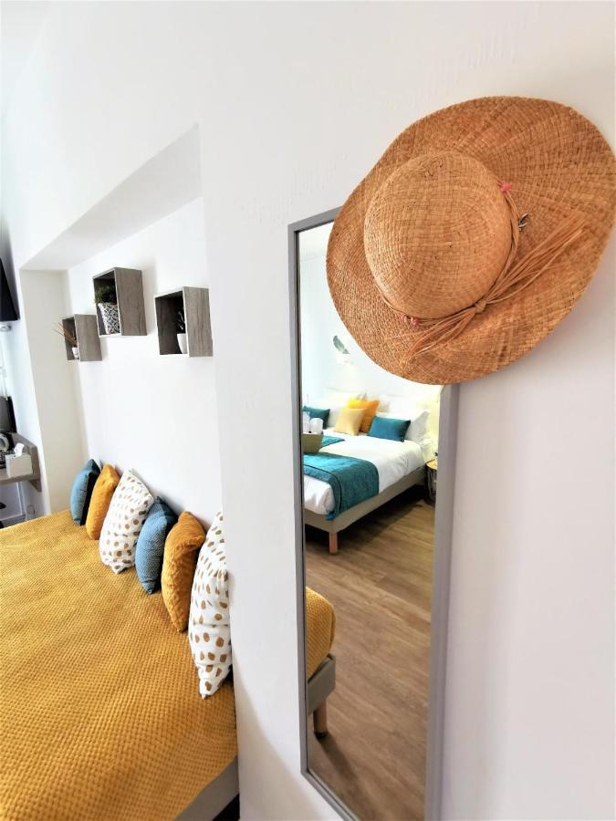 Hotel L'Escapade เลอลาวองดูว์ ภายนอก รูปภาพ
