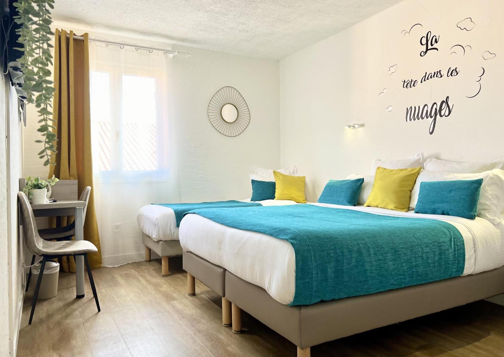 Hotel L'Escapade เลอลาวองดูว์ ภายนอก รูปภาพ