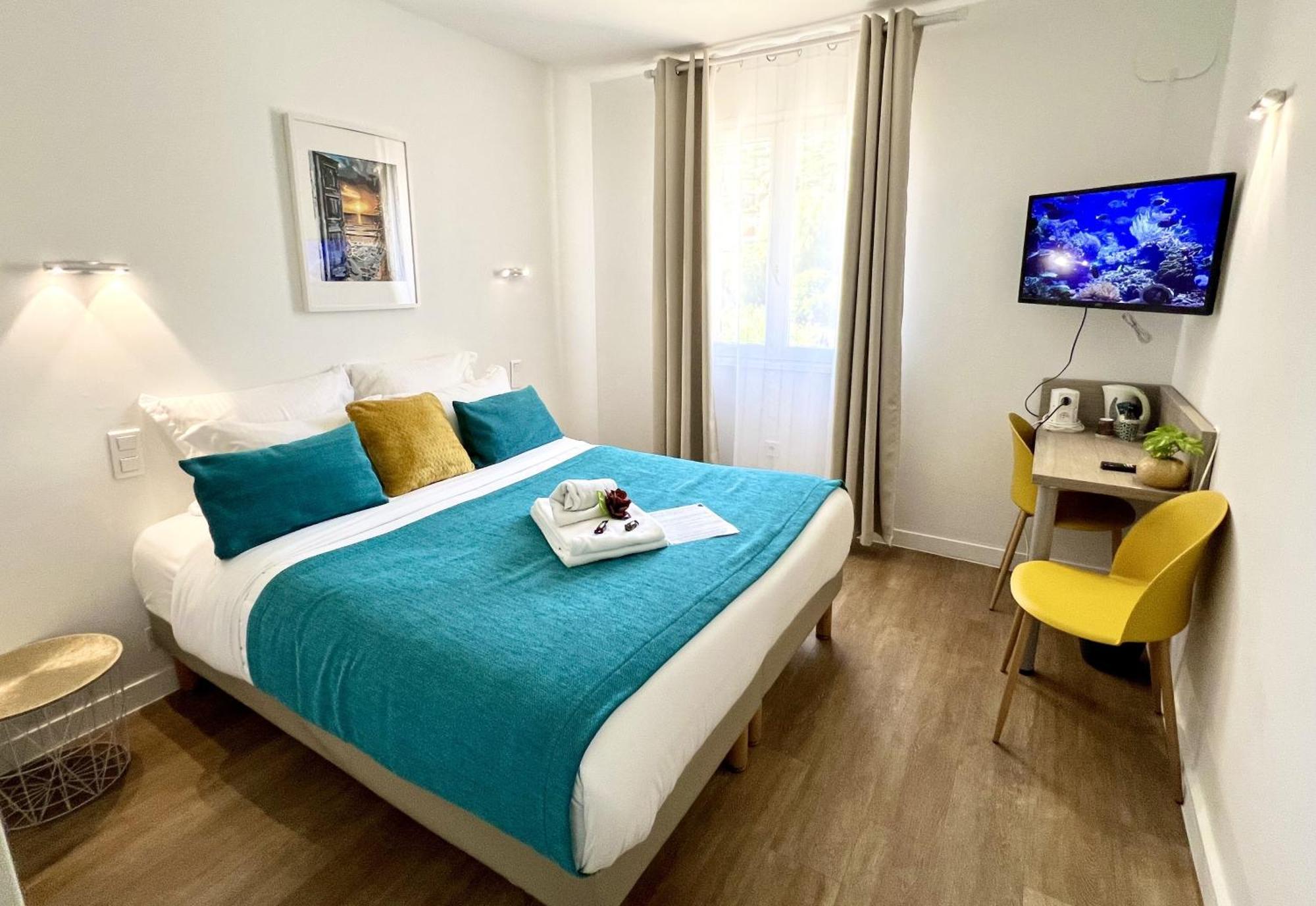 Hotel L'Escapade เลอลาวองดูว์ ภายนอก รูปภาพ