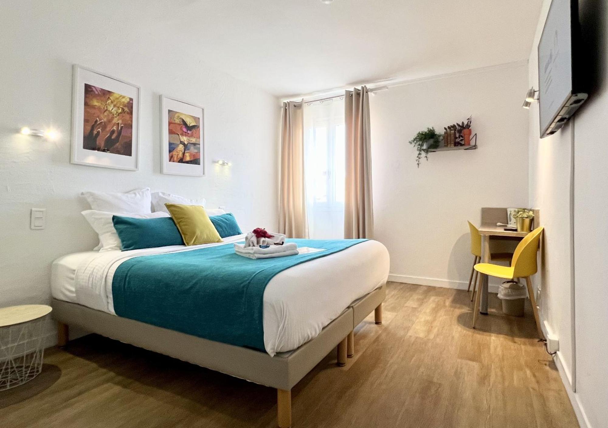 Hotel L'Escapade เลอลาวองดูว์ ภายนอก รูปภาพ