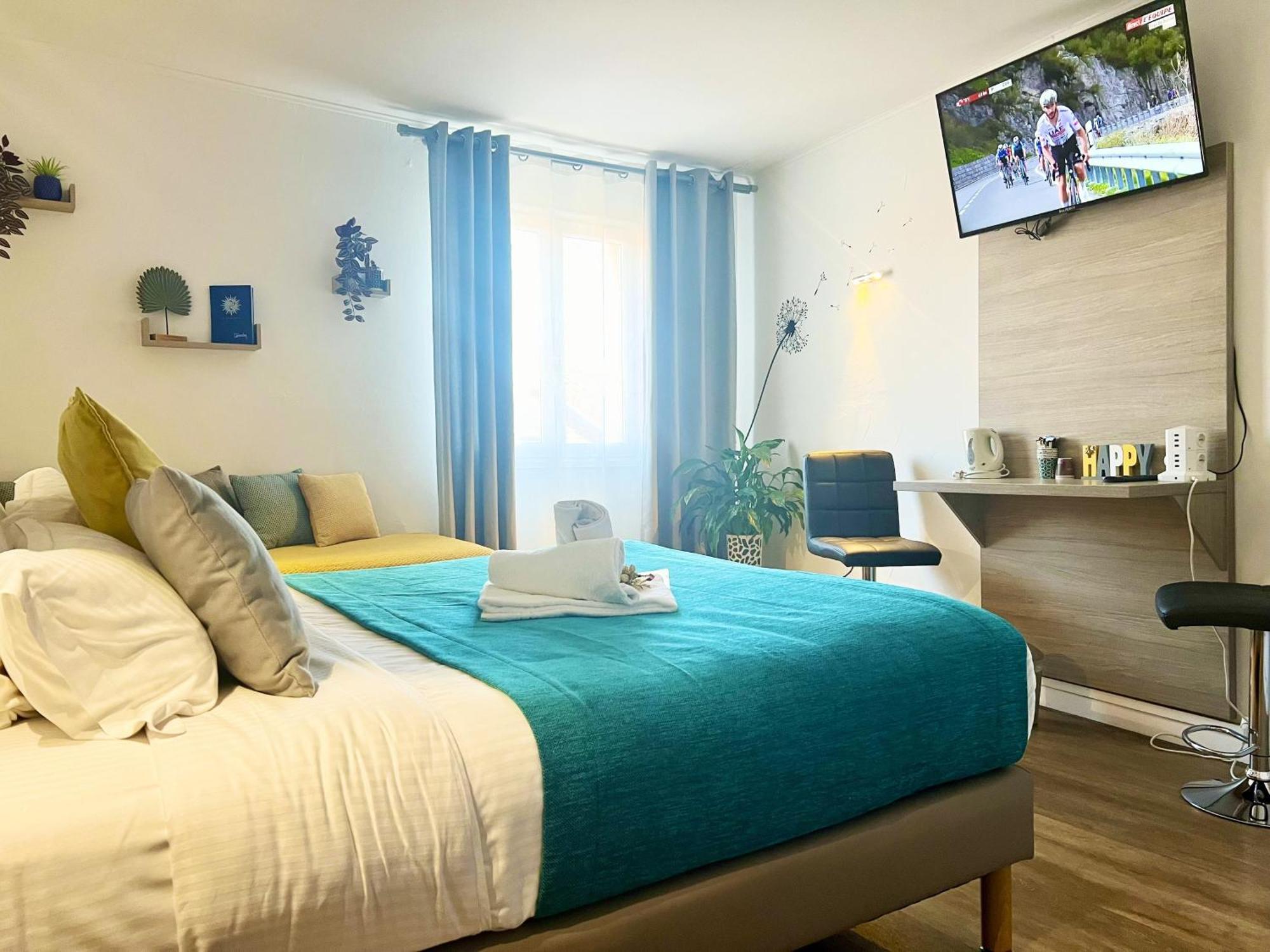 Hotel L'Escapade เลอลาวองดูว์ ภายนอก รูปภาพ