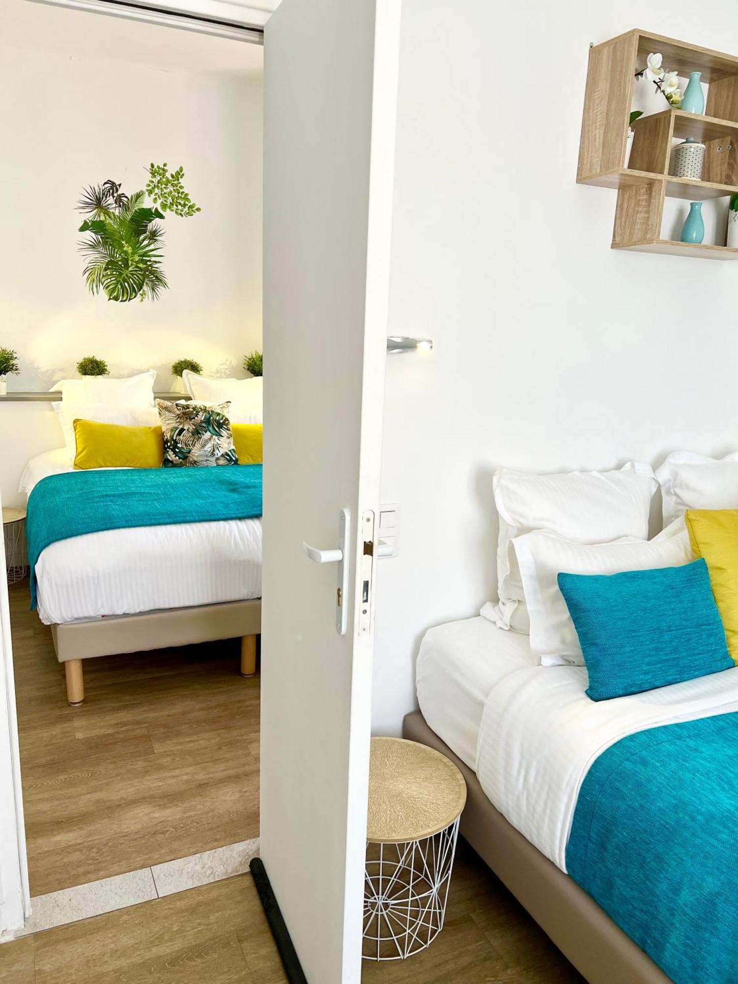 Hotel L'Escapade เลอลาวองดูว์ ภายนอก รูปภาพ