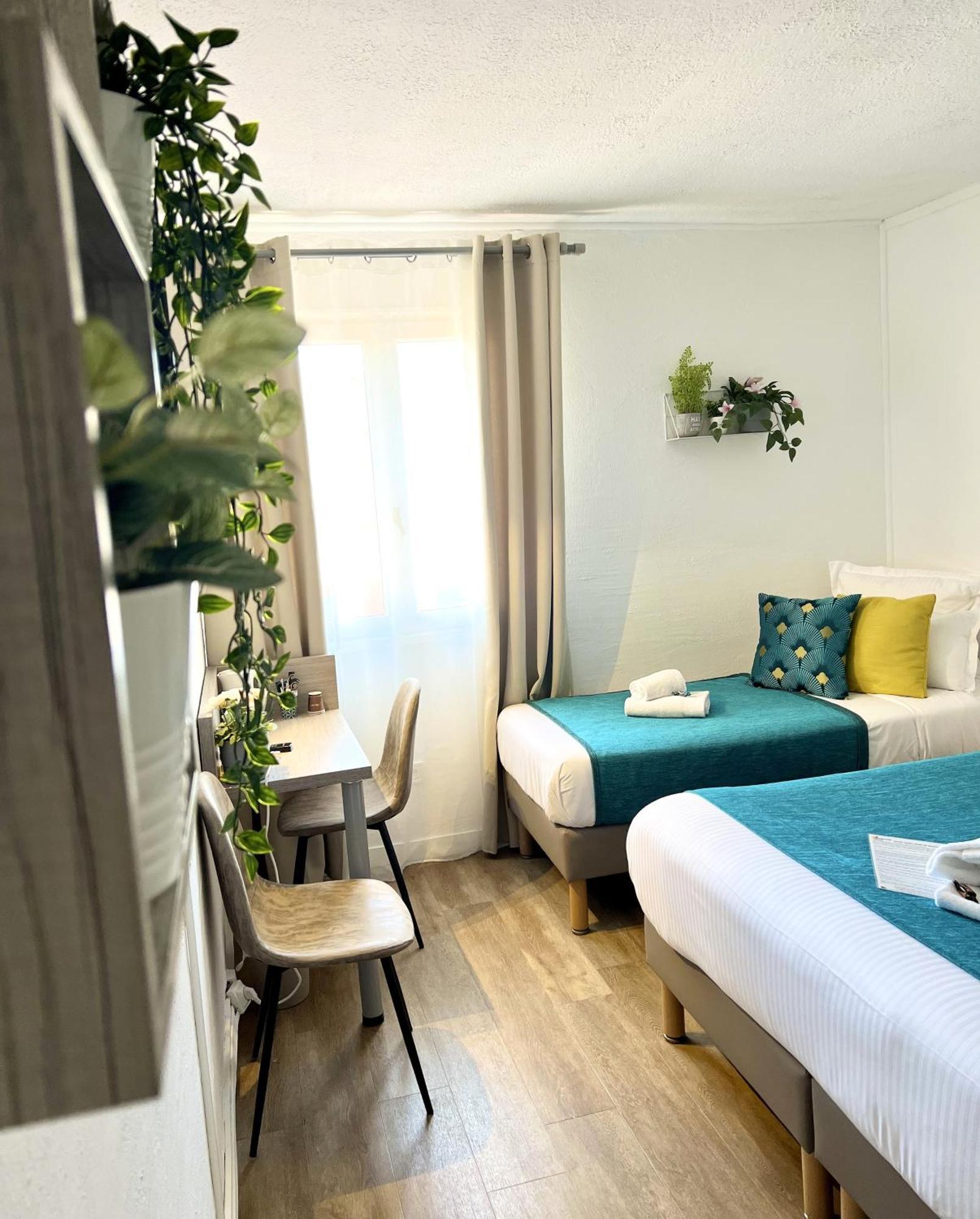 Hotel L'Escapade เลอลาวองดูว์ ภายนอก รูปภาพ