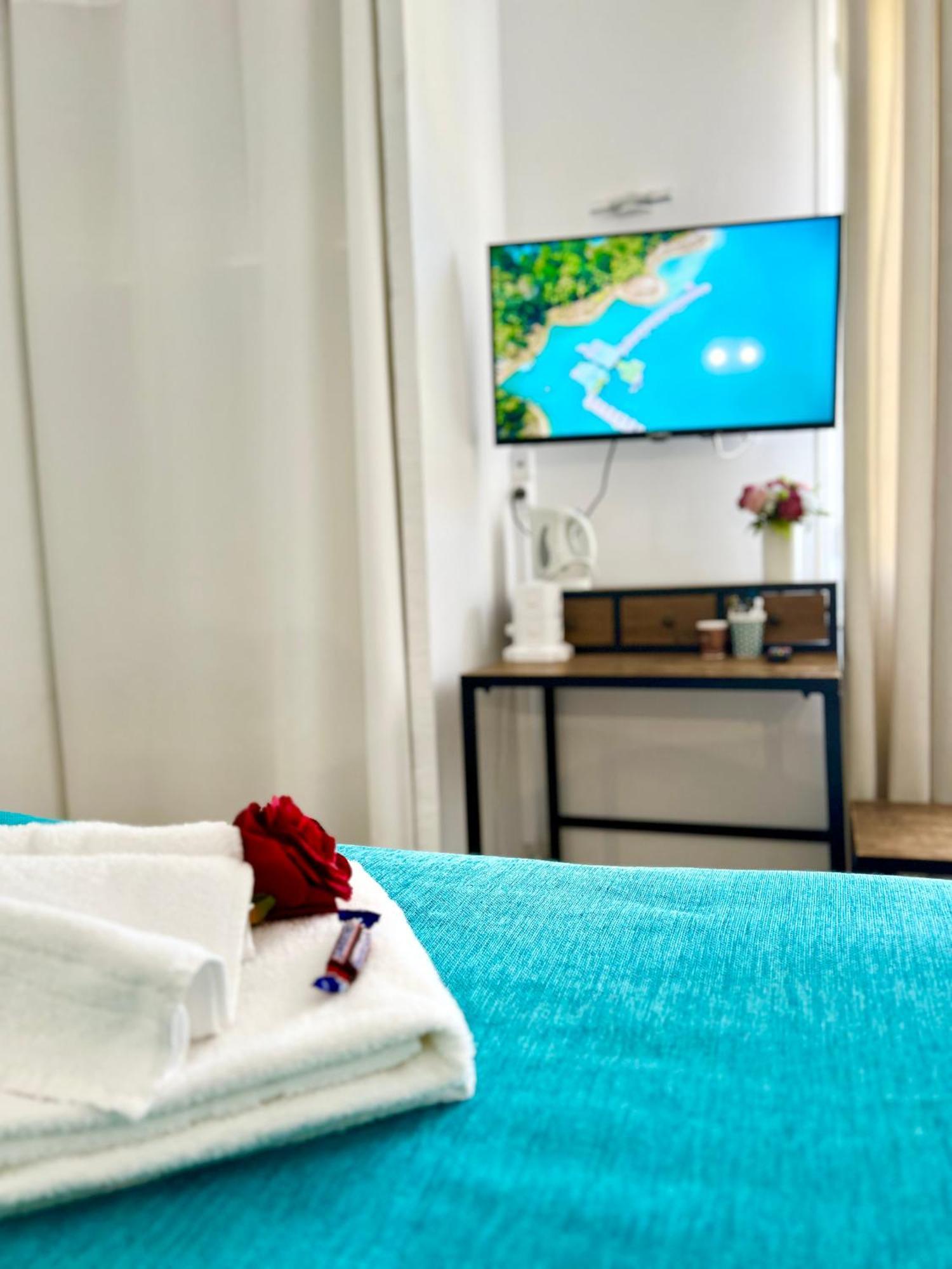 Hotel L'Escapade เลอลาวองดูว์ ภายนอก รูปภาพ